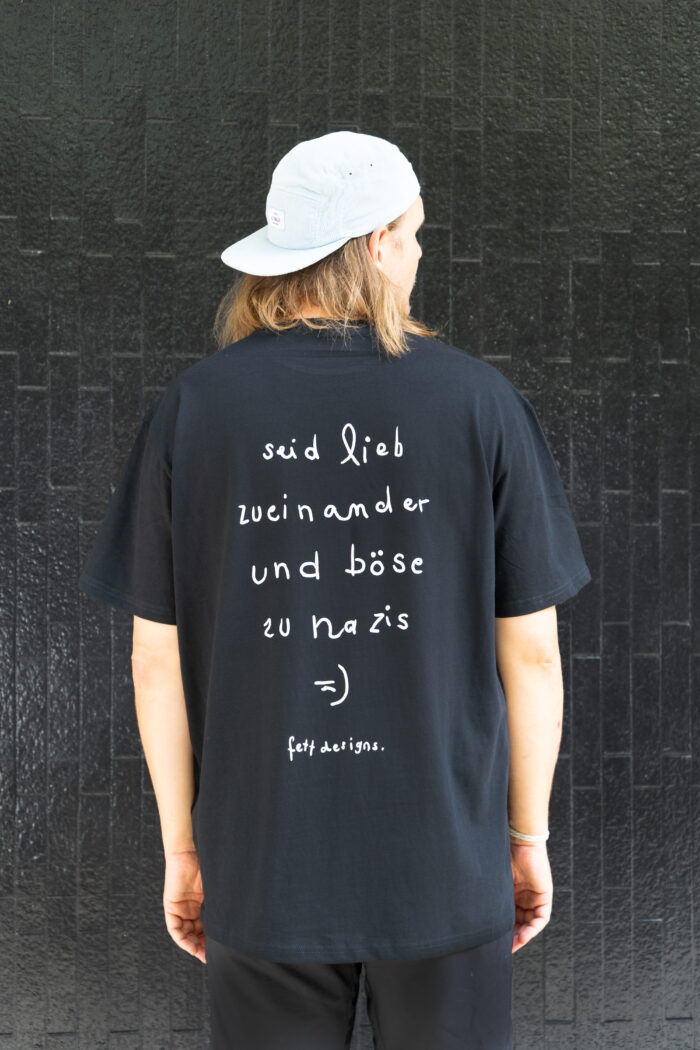Oversized Shirt "Seid lieb" - Schwarz – Bild 4