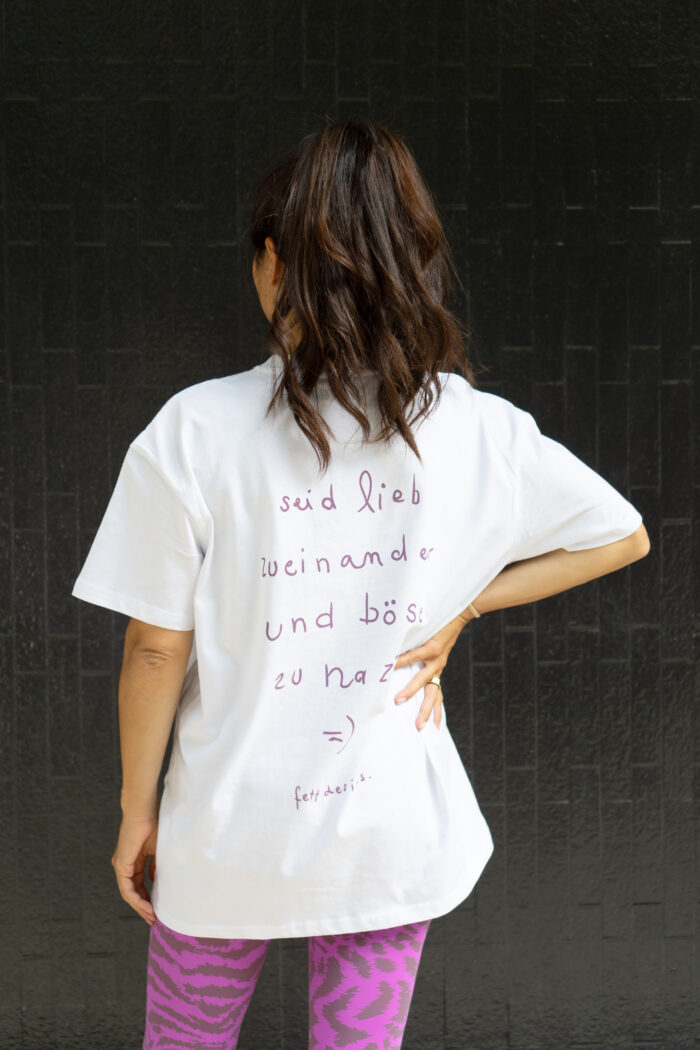 Oversized Shirt "Seid lieb" - Weiß – Bild 4