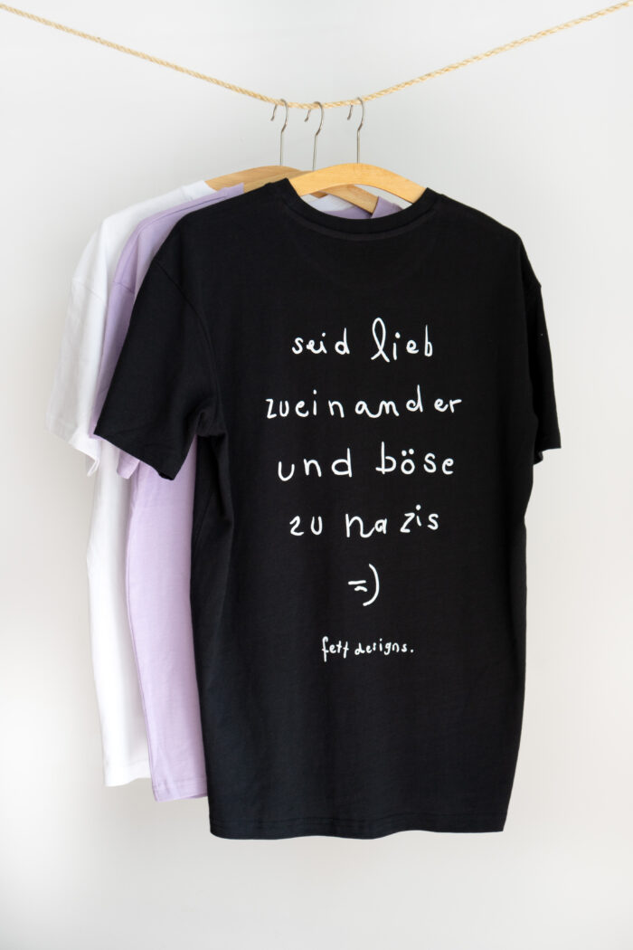 Oversized Shirt "Seid lieb" - Schwarz